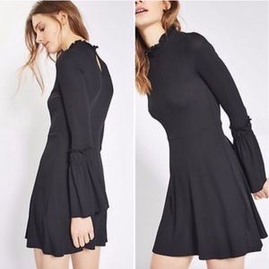 Topshop Bell-Sleeved Mini Skater Dress Size 10